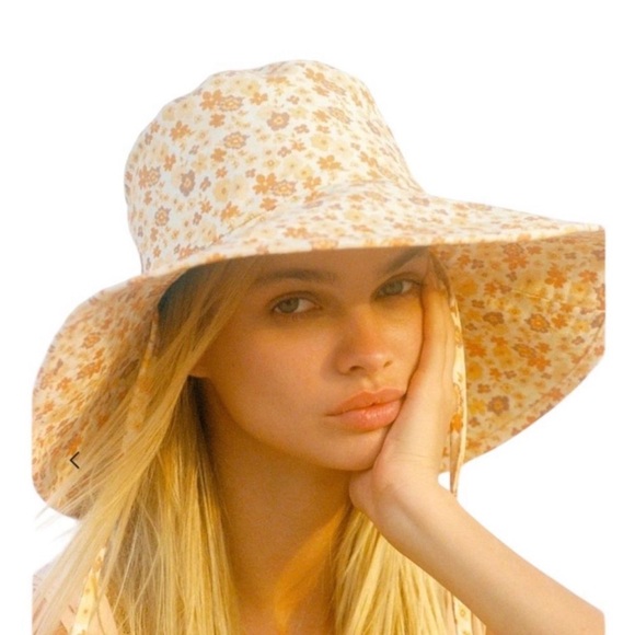 Lack of Color Holiday Bucket Hat Peach Bloom Oversized 100% Cotton Canvas UPF 50 - Picture 2 of 7